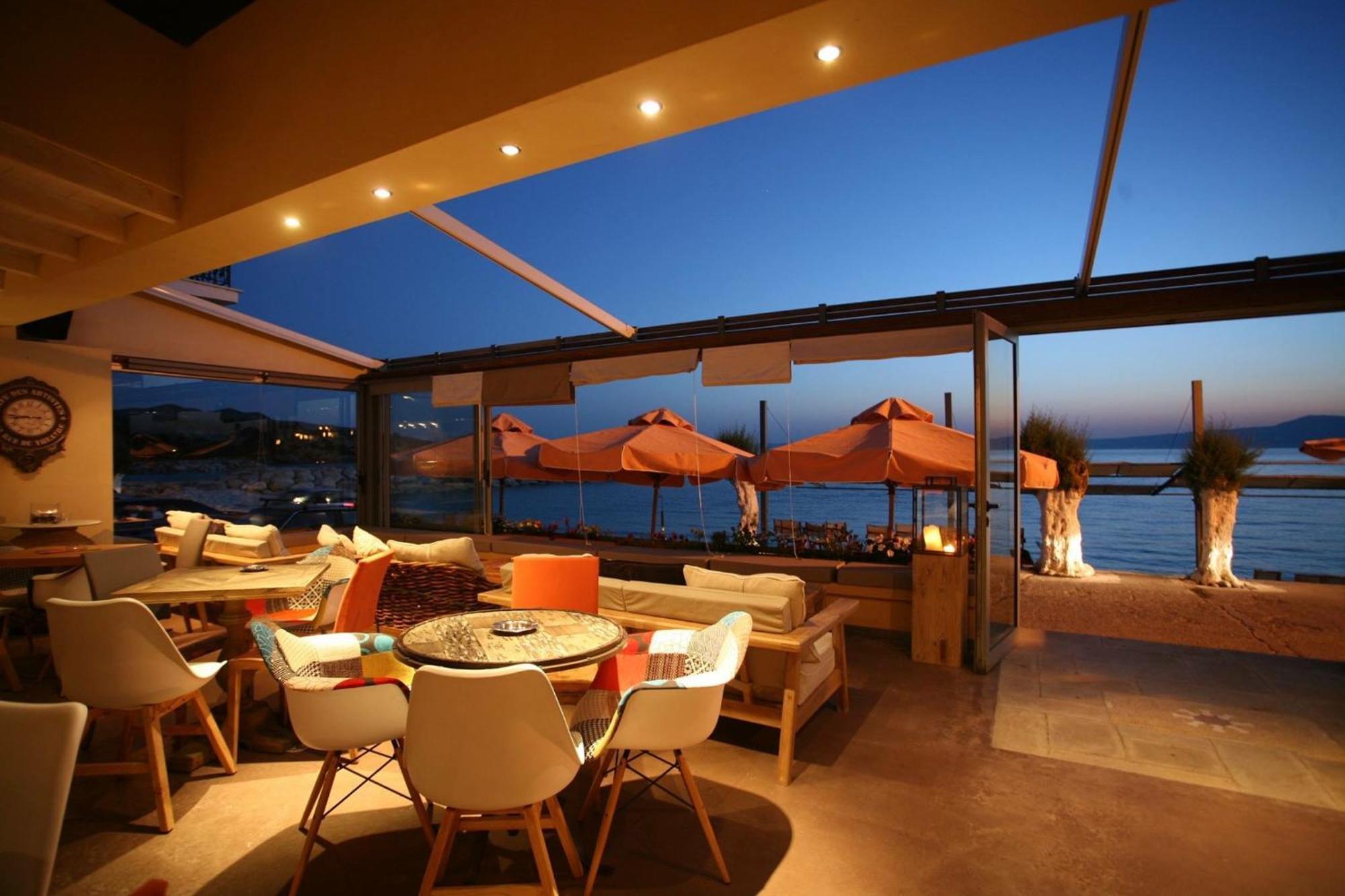 Agali 2 Superior Mezonet Front Of The Sea Apartment Akrogiali Екстериор снимка