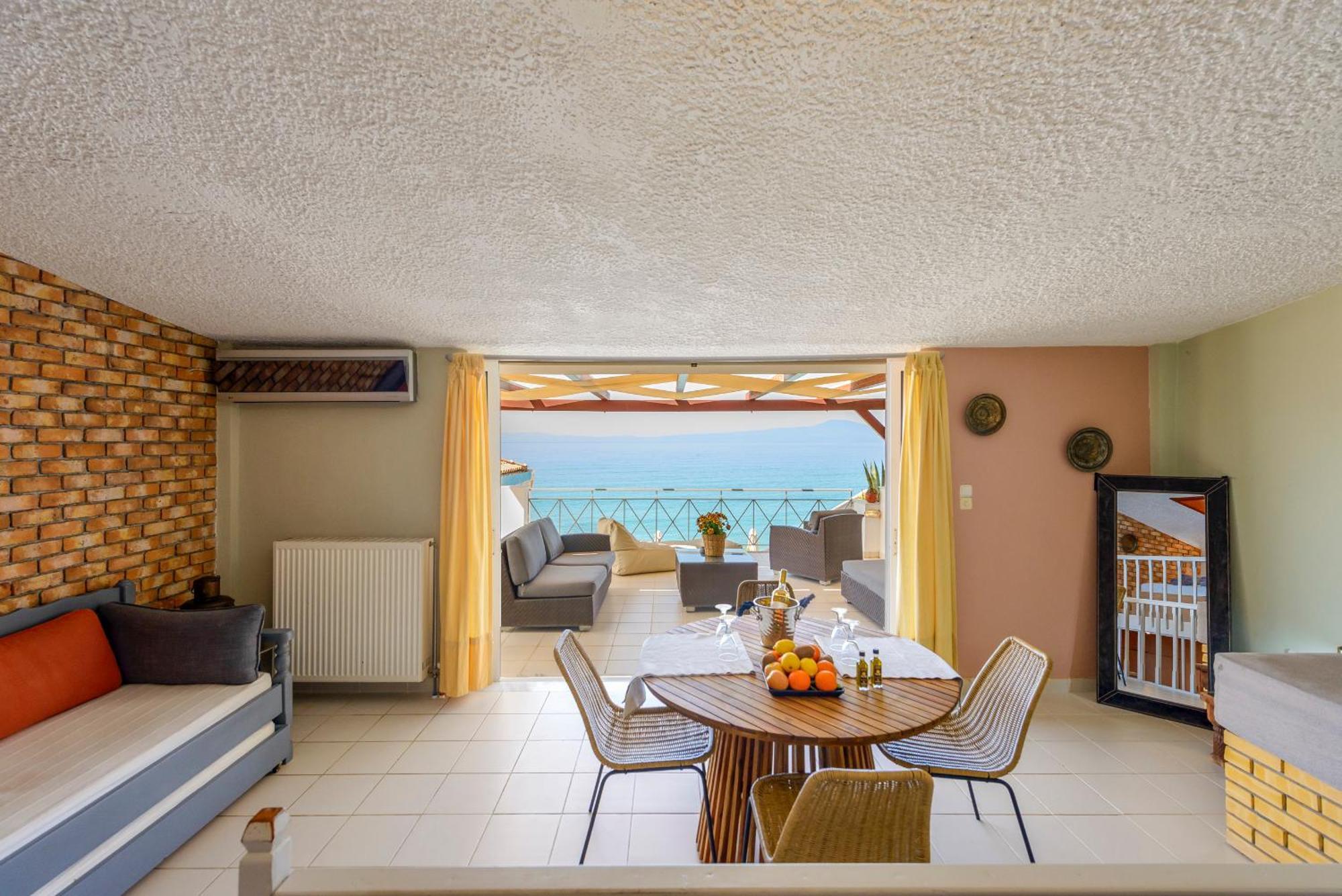 Agali 2 Superior Mezonet Front Of The Sea Apartment Akrogiali Екстериор снимка